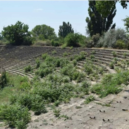 Stadionul din Brăila, o ruină de &quot;șapte stele&quot;