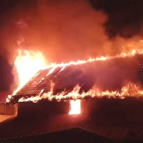 A incendiat casa unui consătean în comuna Craiva, arestat preventiv