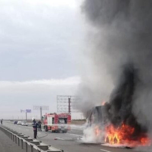 Incendiu la un autotren pe A1, în apropierea vămii Nădlac