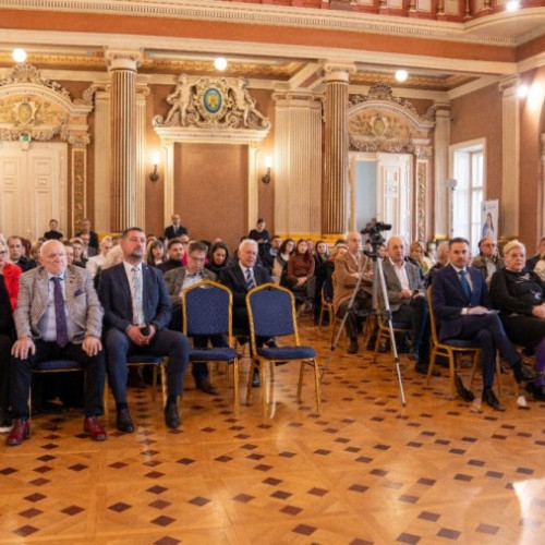 Conferința internațională &quot;Universitatea și Cetatea. Aradul, oraș universitar&quot; a avut loc la Palatul Administrativ