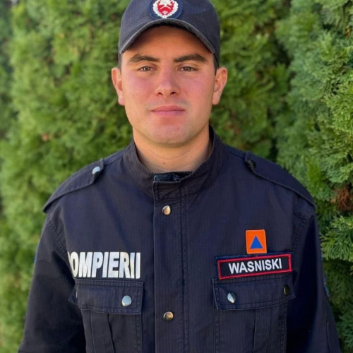 Un tânăr pompier din Arad salvează o viață în timpul unui incendiu