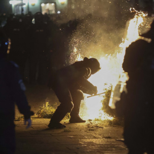 Protest violent în București după respingerea candidaturii lui Călin Georgescu