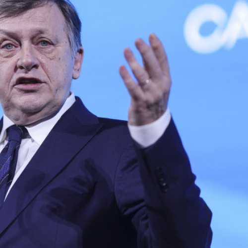 Crin Antonescu anunță reglementarea pensiilor speciale pentru magistrați