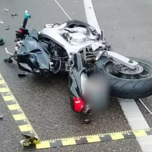 Accident grav pe podul din Subcetate: Motociclist lovit de mașină / UPDATE: Victima și-a pierdut viața în urma impactului