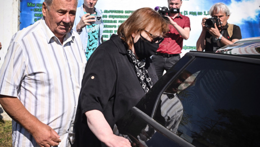 Ultima oră: Mama lui Aleksei Navalnîi Declara Fiul Său Sănătos înainte să Moară

Mama lui Aleksei Navalnîi, ultimele declarații înainte de moartea fiului său