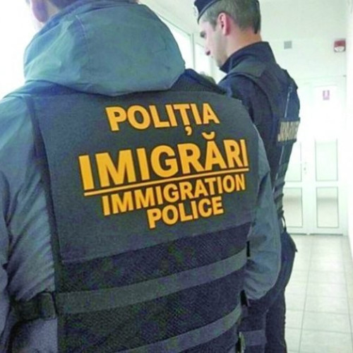 Opt străini îndepărtați sub escortă din țară de polițiștii de imigrări în urma unor misiuni în Arad și Otopeni