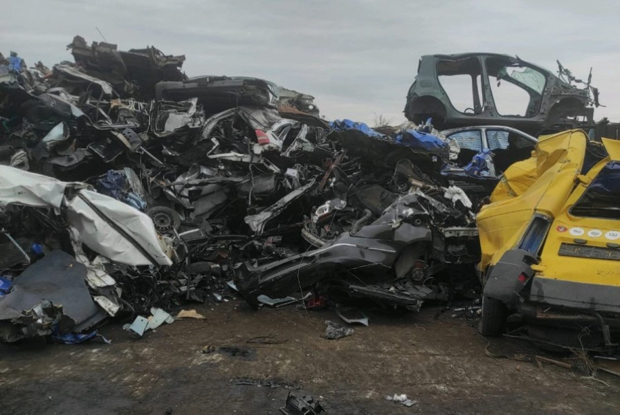 Controale la o firmă de dezmembrări auto din Arad scot la iveală nereguli grave
