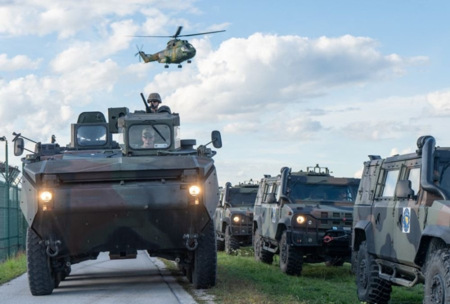 Guvernul propune stagiul militar voluntar de patru luni pentru tinerii între 18 și 35 de ani