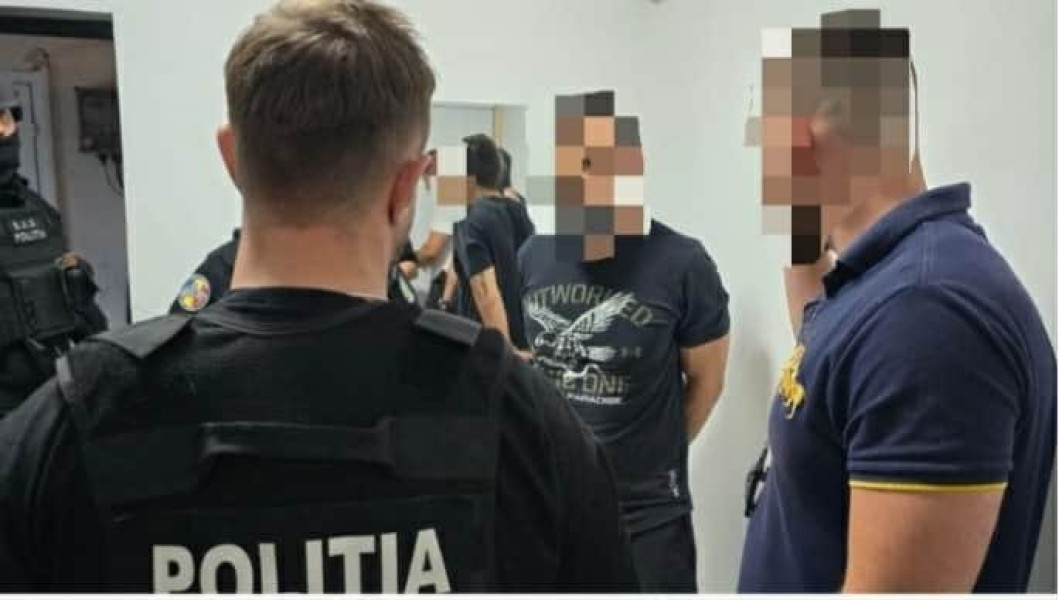 Proprietarii unei case sparte la Sântana mulțumesc poliției pentru recuperarea bunurilor