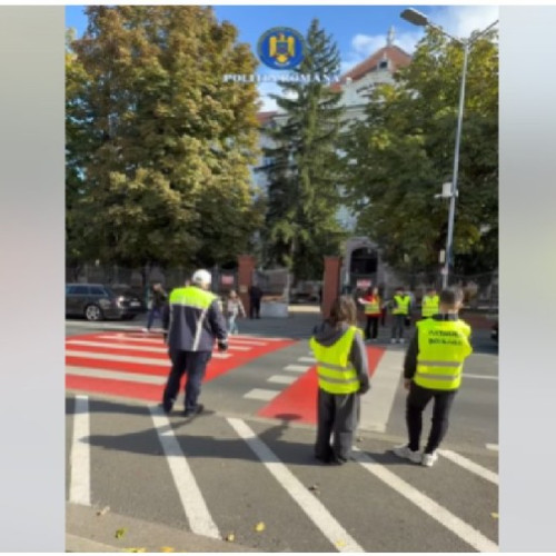 Patrula școlară din Arad implică elevii pentru siguranța traficului pietonal