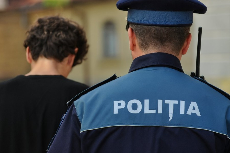 Minor de 16 ani trimis în judecată pentru loviri cauzatoare de moarte la Vinga