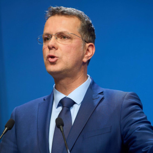 Ministrul Apărării respinge cererea de demisie a lui Călin Georgescu după exerciţiul de mobilizare