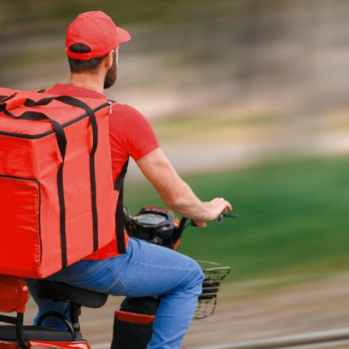 Bărbat recidivist arestat după ce a agresat un livrator în Sector 2