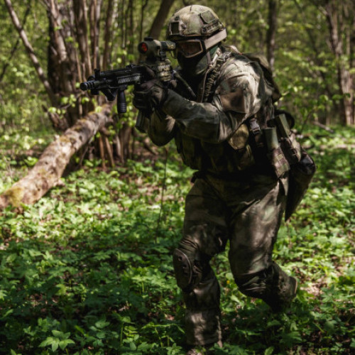 Doi ruși luptă contra lui Putin în Ucraina, atacând infrastructura Federației Ruse