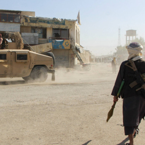 Cinci soldați pakistanezi și 25 de militanți au murit în luptele de la granița cu Afganistanul