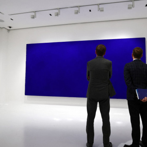 Tabloul monocrom al lui Yves Klein, vândut la Paris pentru 18,4 milioane de euro