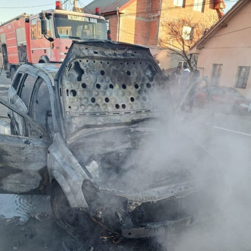 Incendiu la un autoturism din Calea Aurel Vlaicu, Arad