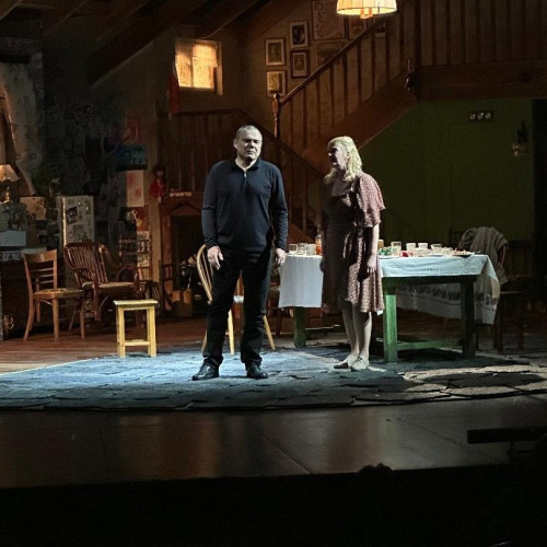 Teatrul arădean prezintă premiera spectacolului &quot;The Ferryman&quot;